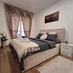 Apartment Emanuilo