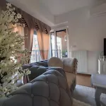 Emanuilo Apartment