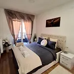 Emanuilo Apartment *