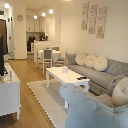 Emanuilo Apartment