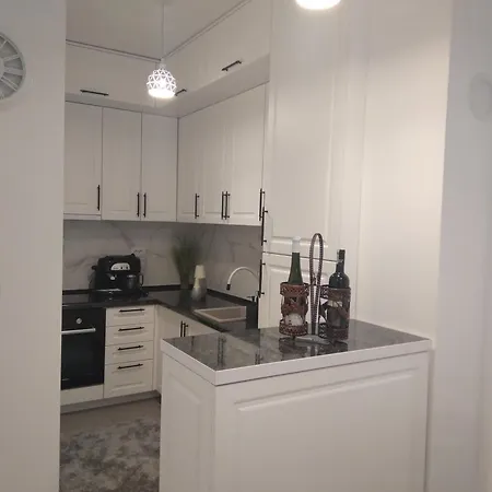 Emanuilo Apartment *